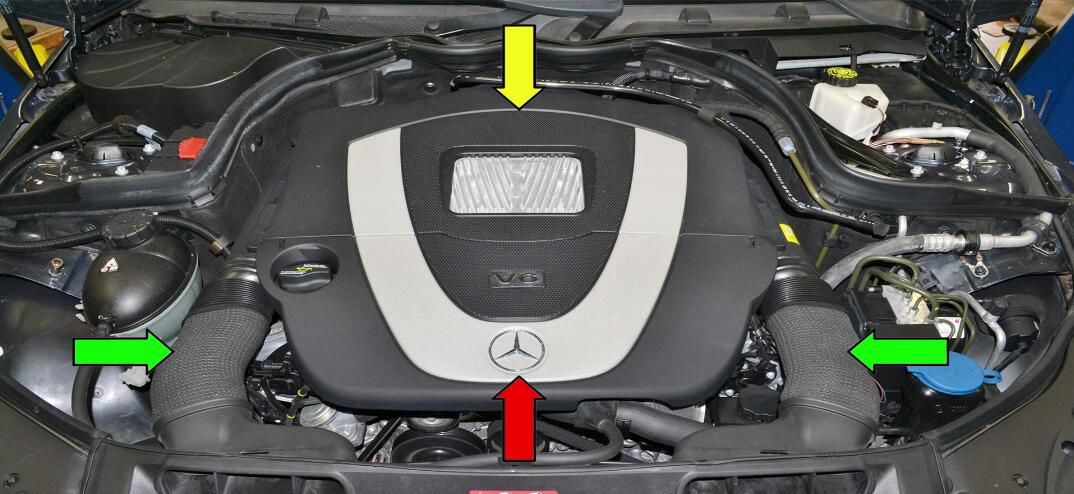 How to Remove Benz C Class W204 Engine Cover (1)