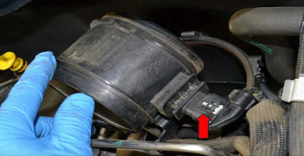 Replace MAF Sensor for Mercedes Benz W204 (8)